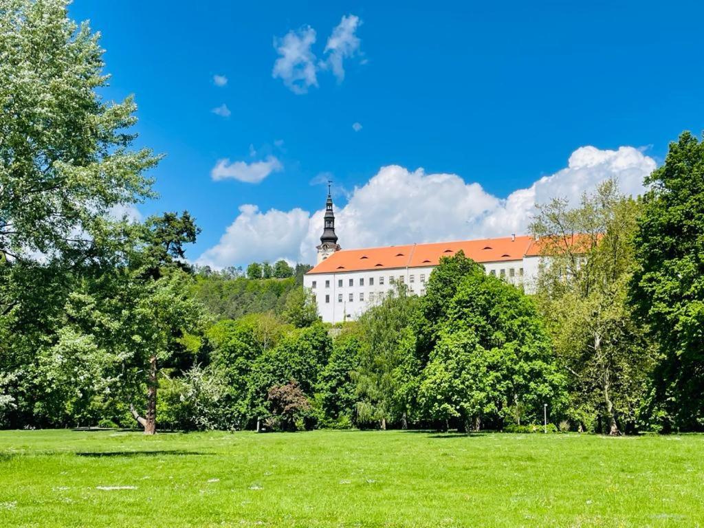 Apartmany Ivana Дечин Екстер'єр фото